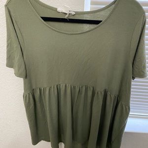 Brand new olive flowy top